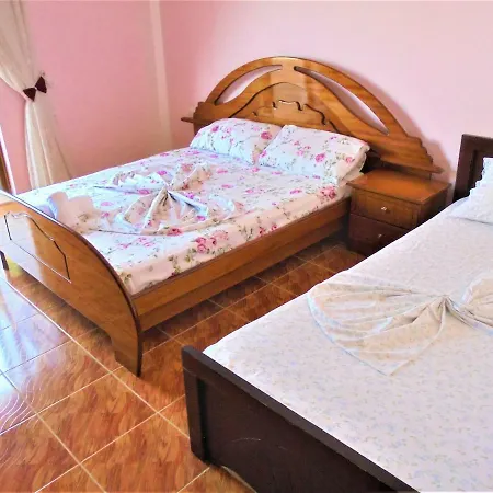 Fabio's Hotel *
